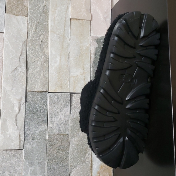 UGG Women's Cozetta Curly Slides - Picture 7 of 8